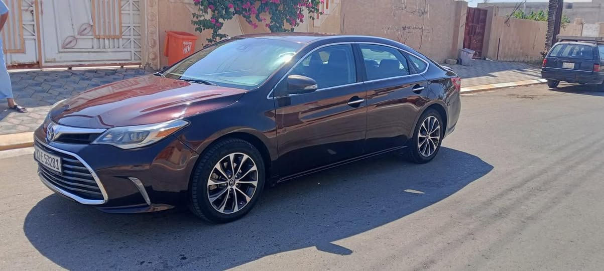 السلام عليكم للبيع نقد فقط
تويوتا أفلون 2018 XLE 
ماشيه 100 الف 
محرك V6/3600 بدون عيب بدون فتح 
بسعر مناسب 168$ 
⬅️السيارة بدون صبغ بيها جاملغ السايق مبدل شركة بدون صبغ فقط والباقي مكفول وبيها سونار جديد ...
كير/محرك/صدر/تخم تاير/تبريد ثلج/جاهزة بدون نواقص 
رقم اربيل دولي سنوية ل28 شرط التحويل والغرامات 
السعر 168$ وبيها مجال بسيط 
العنوان:صلاح الدين/تكريت/القادسية 
***********
