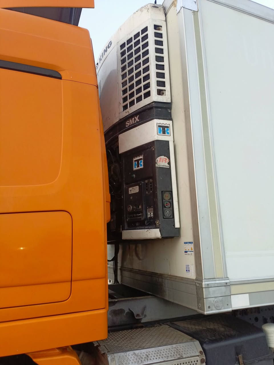 اكتروز لبيع
براد سحال 
موديل 2010
رقم هزه جديد
سيارة مكفول من عطل 
استفسار على خاص
***********
***********
