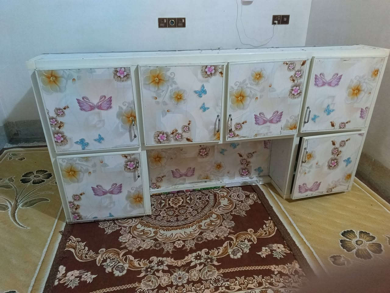 كاونتر للبيع المنيوم قطعتين سعره 100وبي مجال ***********
