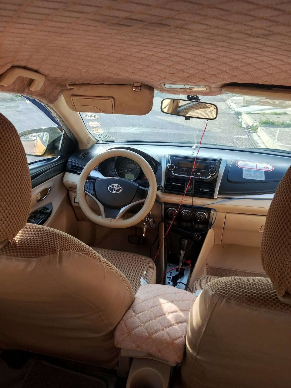 السلام عليكم تيوتا يارس موديل 2014 مكاني كركوك بطاقه بنزين سنويه جديد فول اتوماتيك مرك كير كله جديد بل شرط *********** اتصال فقط لا خاص ولا تعليق رجااا
