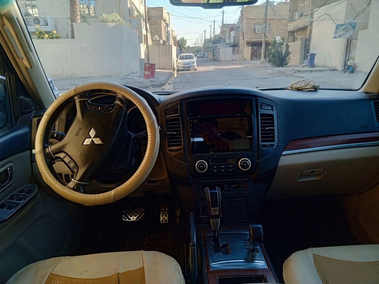 سلام عليكم
باجيرو حبتور 
2008
تبريد ثلج 
سعر 122وبيه مجال
العنوان بغداد حي العامل 
 ***********
