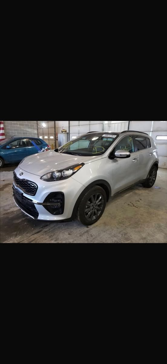 2020 Kia Sportage S Nightfall Edition
وارد امريكي جميع الأيرباكات سليمة
السيارة فول مواصفات
بصمة تشغيل
هاند بريك كهرباء
تحديد مسار
مانع انزلاق
قيادة ذاتية
رادار امامي
رادار جانبي
لايت LED
مراية وسطية اوتودم
مقعد السائق كهربائي
شفتات سترين
ستيرن رياضي D
بانوراما
اوتو هولد
كشنات جلد
شاحن وايرلس
مري كهرباء
قطعتين تبريد
تبريد بيانو
داخل السيارة بيجي مع بيانو بلاك
تدفئه مقاعد
محرك2400
نظام نزول منحدرات
3 انظمة قيادة Normal-Eco-Sport
حادث السيارة فقط جنطة ومرجعه نفسه
السيارة ماشية 37 الف ميل
العنوان:الحلة-شارع أربعين 
السعر:  175$
للإستفسار:***********
