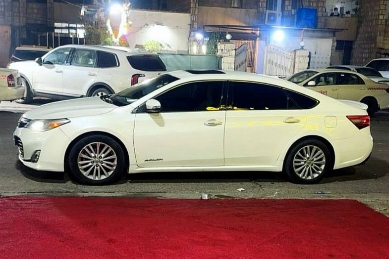 تۆیۆتا ئەڤەلۆن 2013 مواسەفات خلیجی لیمیتید 
فول فولە مواسەفات 
بەسمە ئاوێنە شەفت 
ناو زەرد 
کوشن هیتەر 
کوشن خەزن و کارەبای 
193 هەزار ڕۆشتووە 
سەنەوی نوێیە ڕەقەم باریک 
12 ورقە غەرامەی لەسەر 
تحویل و غەرامە بەشەرت 
3 پارچەی بۆیاخە 
سەیارەکە بۆیاخ عام کراوە 
وەرگەرانی نیە بەشەرت 

سـعـر : لە کۆمێنت داوابکە ڕاستەوخۆ بۆت دێت 📥 

گێر و مەکیەنەی بەشەرت 
هیچ کێشەیەکی تێدا نییە 

ژمارەی خاوەنەکەی 
***********
