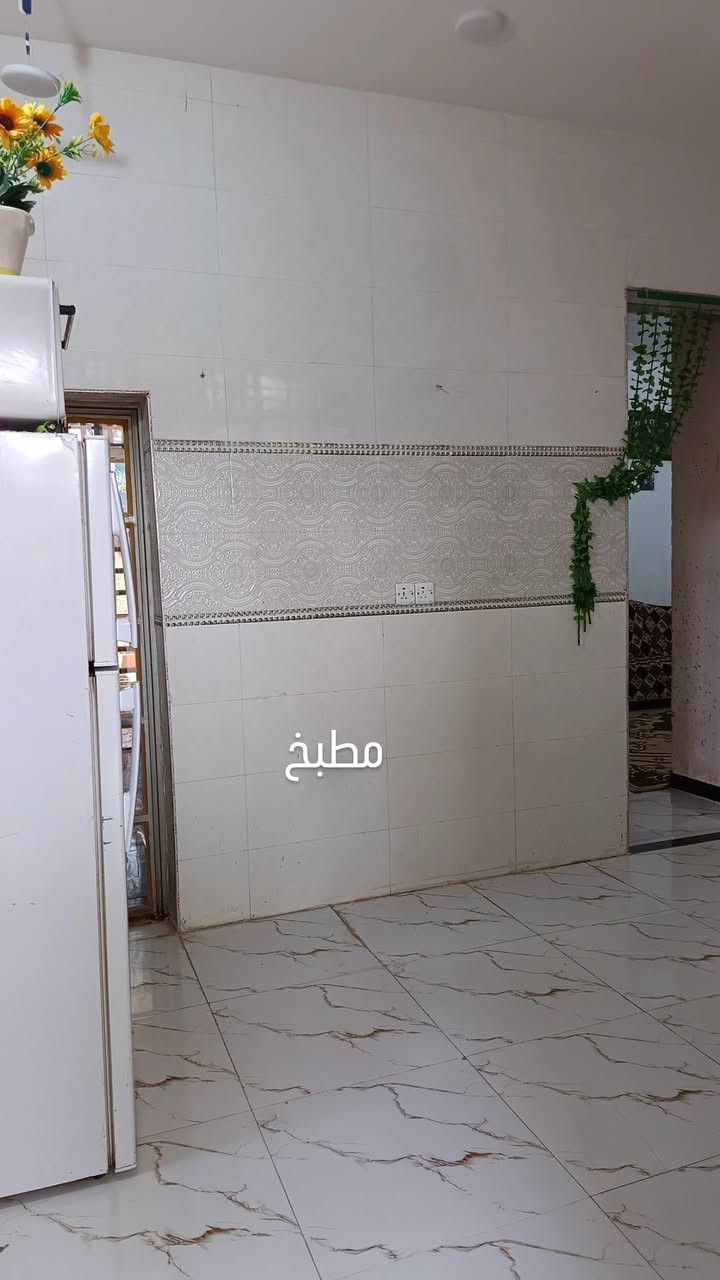 بيت للبيع طابو صرف مساحة ٨٧ متر شارع 10غريب عل مدرسه زدني علماء مكان ابوغريب حي قواص السعر 110 مبايل ***********
