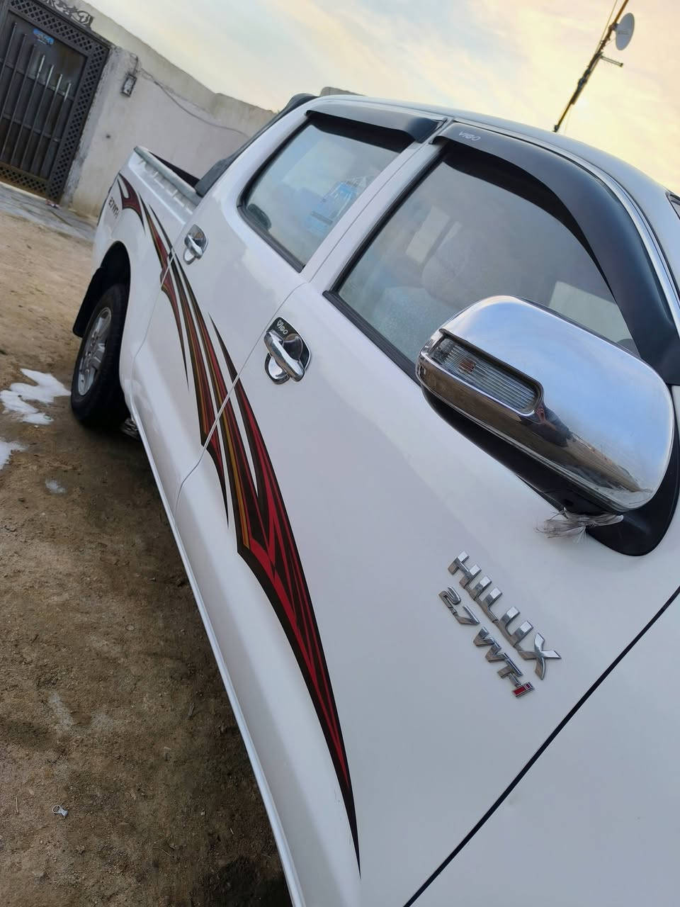 سلام علـيكم هايلوكس 2014شاصي 19كـويـتي فول مواصفات 
سياره جديده وجاهزه محرك كير اكسن كفاله حداديه وتخم تاير كارتون رقم ذي قار مشروع وطني شراي يتصل مكلف بلنـشر رجاءآ
***********
