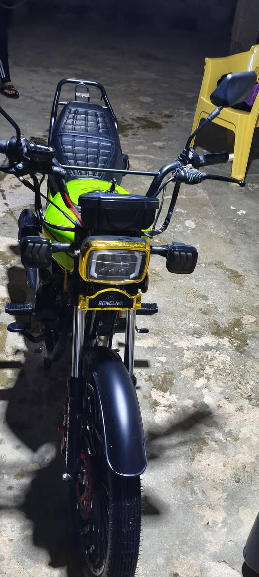 السلام عليكم
دراجه سولنك للبيع موديل 2026
محرك 200
سعر خاص 
***********
 الرمادي صوفيه
