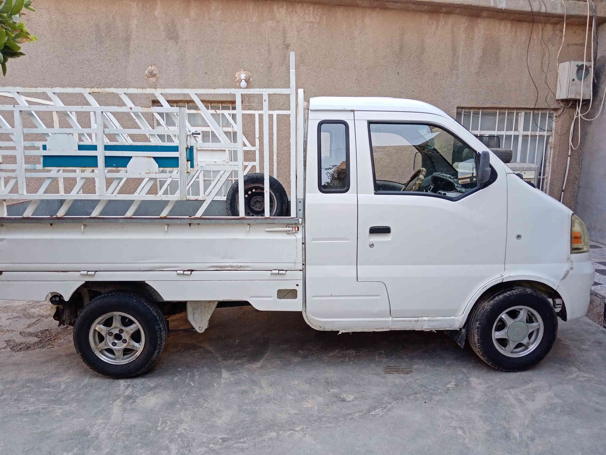 سلام عليکم سيارە هيفا للبيع موديل 2012 محرك لاسرف ولا بخار سعر 28 ورقە بي مجال مکان کرکوك داقوق ***********
