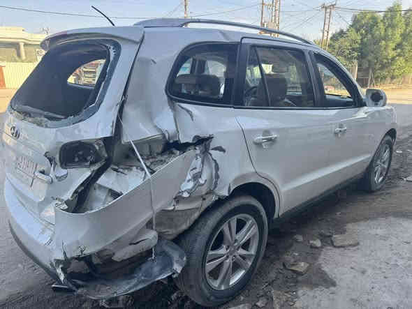 السلام عليكم سنتافيا 2012 خليجي رقم بغداد 
مكينه 6 سلندر على حادثهة سابقآ بيهة صبغ
فول مواصفات السعر 88 العنوان بغداد الدوره 

‭0773 269 7220‬
