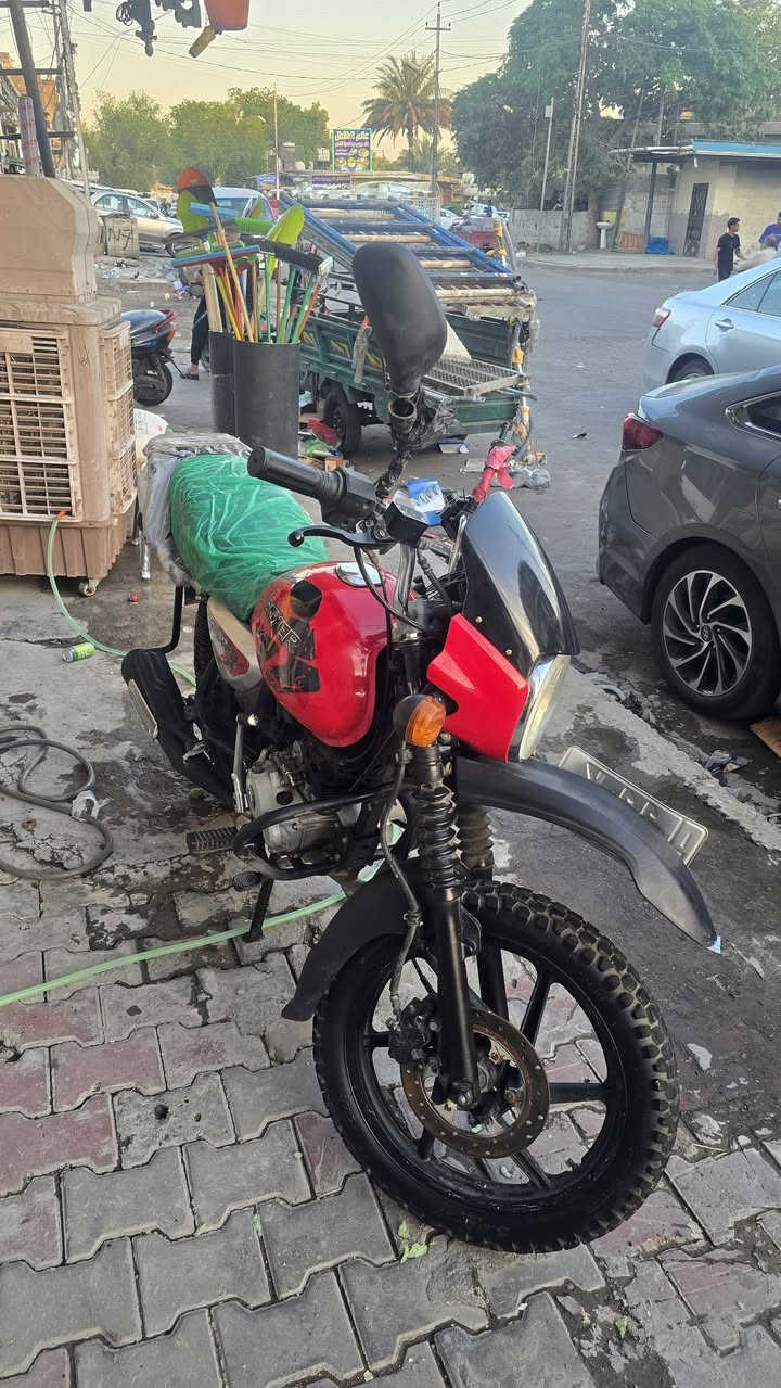 بوكسر ٢٠٢٣ جديده وحلوه ومرتبه جفته تجفيت شركه مرا وحده وتسحكه بيدك دراجه بعده جديد ولله تجي وتشوف بعينك شون مرتبه وشغل حلو مرقم وكامله تحويل ثاني يوم المكان شارع حيفا *********** تجي وتدللل عليه
