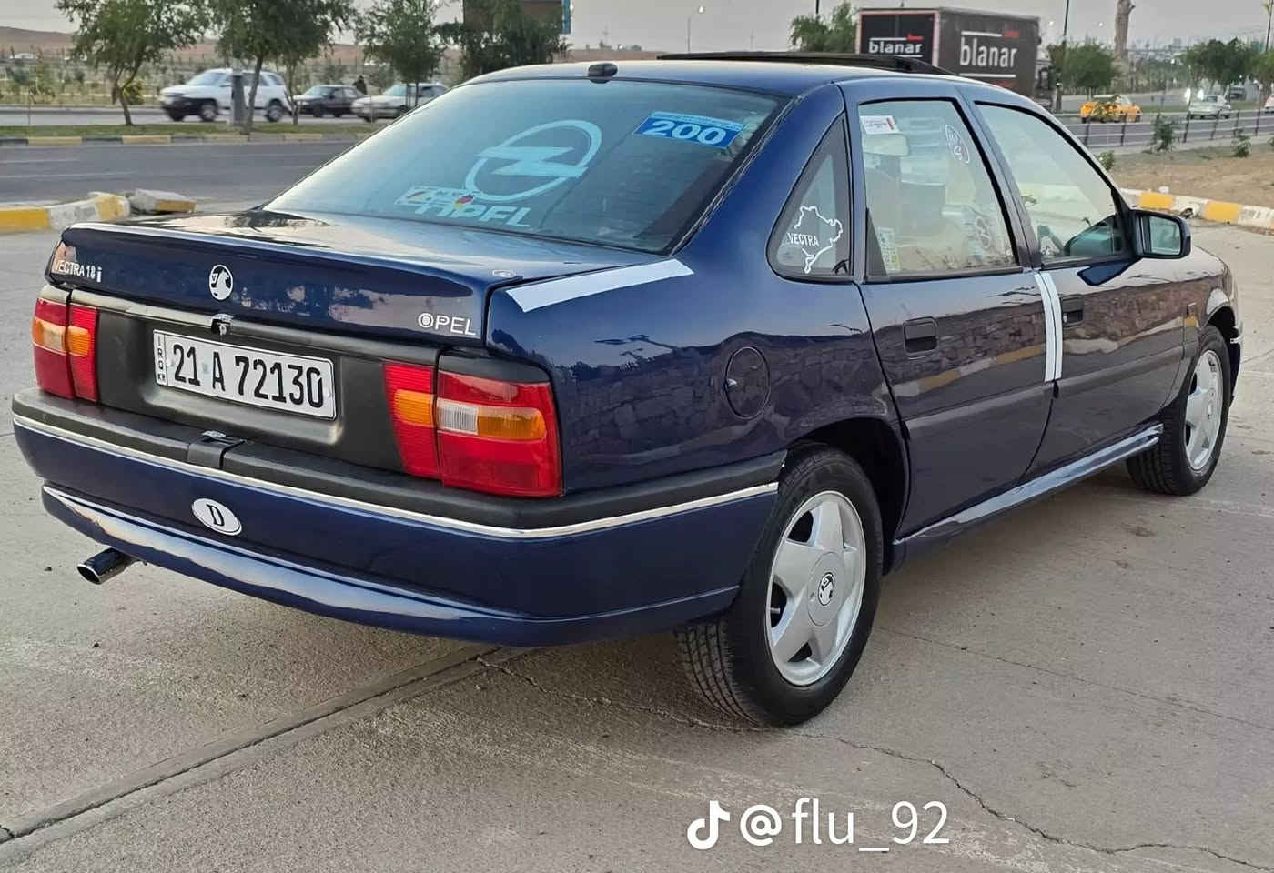 شرط الوكاله والتحويل.  السعر 55 عام جماليه داخل وله بل حلم 

***********
