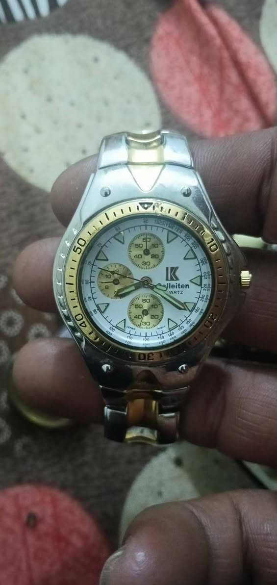 مجموعة مختلفة من الساعات القديمة سعر القطعة 25


**إذا كنت صاحب هذا الإعلان وتريد حذفه لأي سبب، رجاءا أرسل رسالة إلى الدعم الفني**