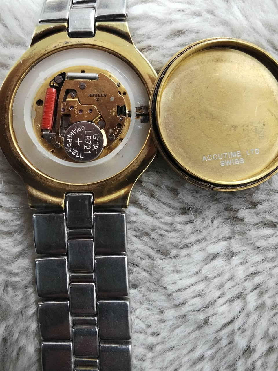 اخوان ساعة اكيوريت ساعه بلد المنشاه سويسري مطليه بالذهب عيار 22 قيراط الزجاج مصنوع الياقوت الكريستال،،،نظافه تامه ومختمه السويسري


**إذا كنت صاحب هذا الإعلان وتريد حذفه لأي سبب، رجاءا أرسل رسالة إلى الدعم الفني**