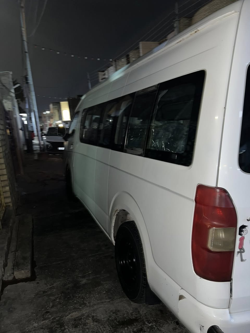 سلام عليكم جنبي H2 موديل 15 مكينه وكير وكسن  خير  من الله تبريد شغال رقم بغداد السعر135 وبيه  مجال  ***********
