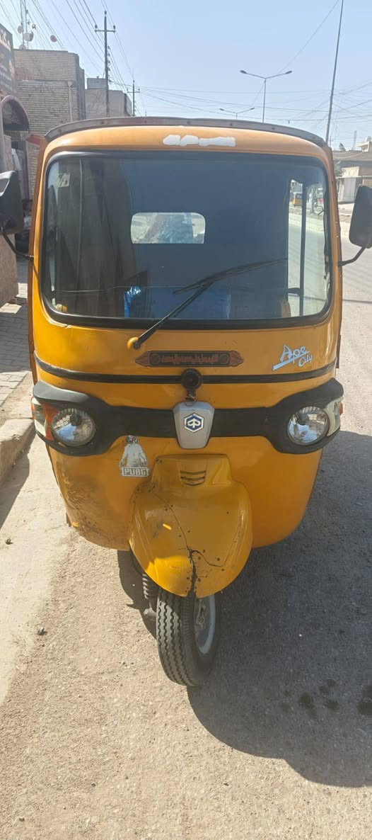 السلام عليكم تكتك بياجو 2018 جاهزه كبل الشارع اوراق كامله العنوان حسينيه الرشديه
تكتك ما ريدله شي كلشي جاهز بيها 
السعر قفل 1800 
***********
