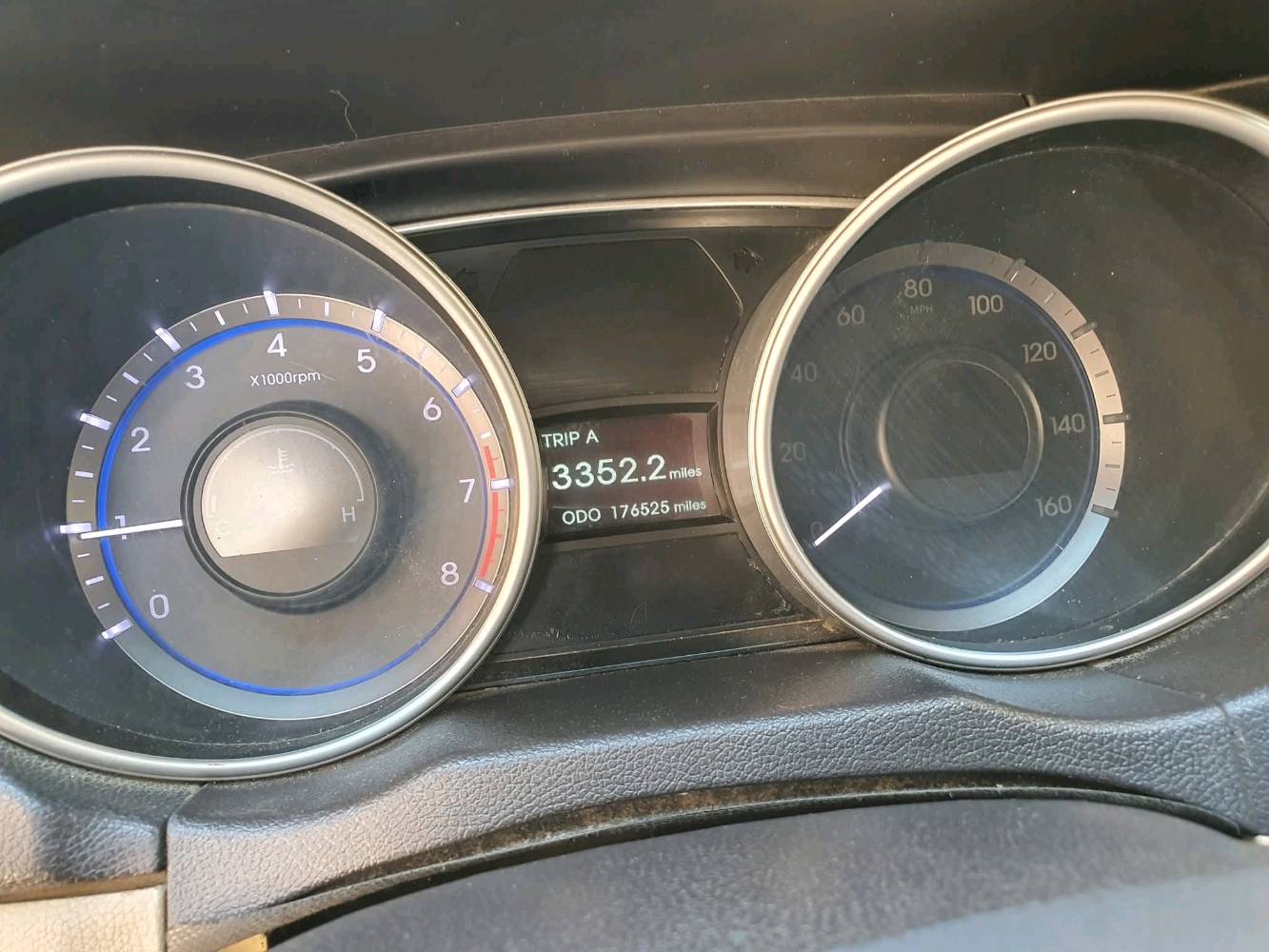 🚗 للبيع: هيونداي سوناتا 2013 وارد أمريكا 🚗

✨ المواصفات:

الموديل: 2013

الوارد: أمريكي

الحالة: نظيفة جداً / خالية من الحوادث 

اللون: (أسود)

السيارة ماشية حوالي 284 ألف كيلومتر.

محرك GDI اقتصادي وقوي

صبغ الوكالة (شخوط بسيطه + رصعه على بالجاملغ شبر وارجاعها على البارد )

مكيف شغال، تحكم ستيرنغ، شاشة، مواصفات كاملة

📍 الموقع: (بغداد)
( بيها مجال )