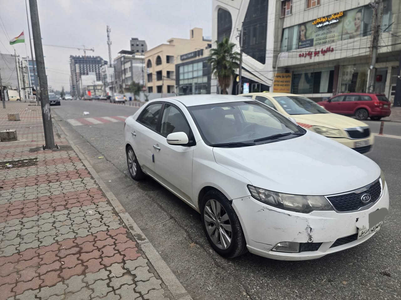 السلام عليكم عندي كيا سيراتو 13 للبيع مكفولة من الصبغ محرك مامفتوح ماشيه 187 خير من الله تحكم جهتين بلوتوث سنويه منتهيه اتريد تحويل وكاله حاضر مكان السياره أربيل شارع 60 عارضها 105 ومجال للشراي للإستفسار اتصل بالرقم واني بالخدمه ***********
