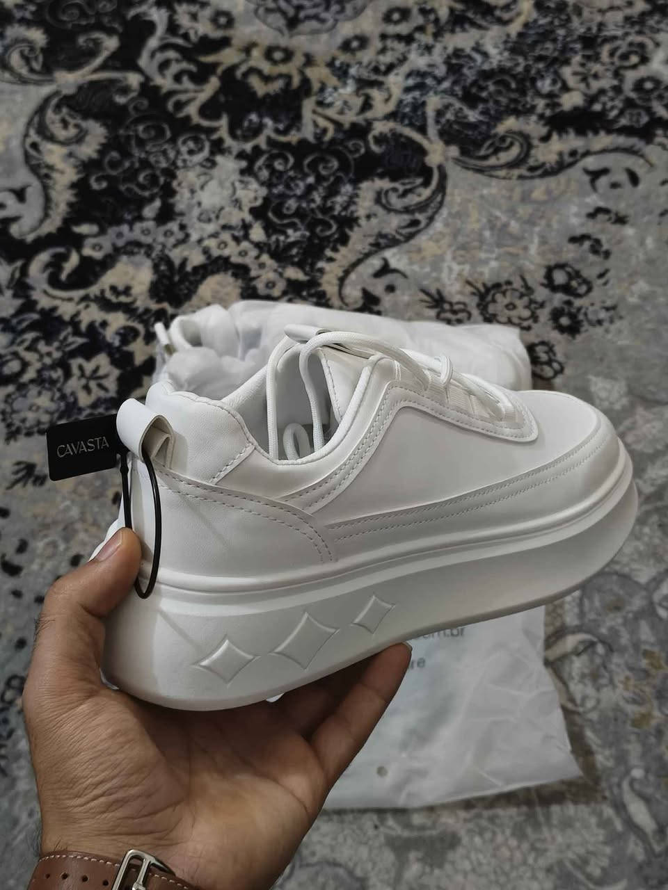 حذاء كاجول جلد ابيض اصلي ماركة CAVASTA 
القياس : 43
السعر : 30 الف
قطعة طلعت بال DHL اصلي

متوفر توصيل جميع المحافظات عمارة, ميسان


**إذا كنت صاحب هذا الإعلان وتريد حذفه لأي سبب، رجاءا أرسل رسالة إلى الدعم الفني**