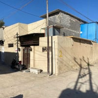 بيت بحي سلام مساحه 100متره 10في 10 قريب الاسوق سنتر نوع اللعقار سند اص...