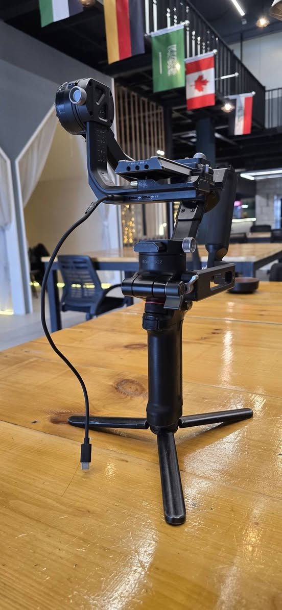 للبيع
Dji
Ronin RSC 2 
نظافنه 90%
جميع ماطوراته سليمة
يعمل بشكل ممتاز 
مكاني بغداد 
السعر 275 وبي مجال
الرقم ***********
