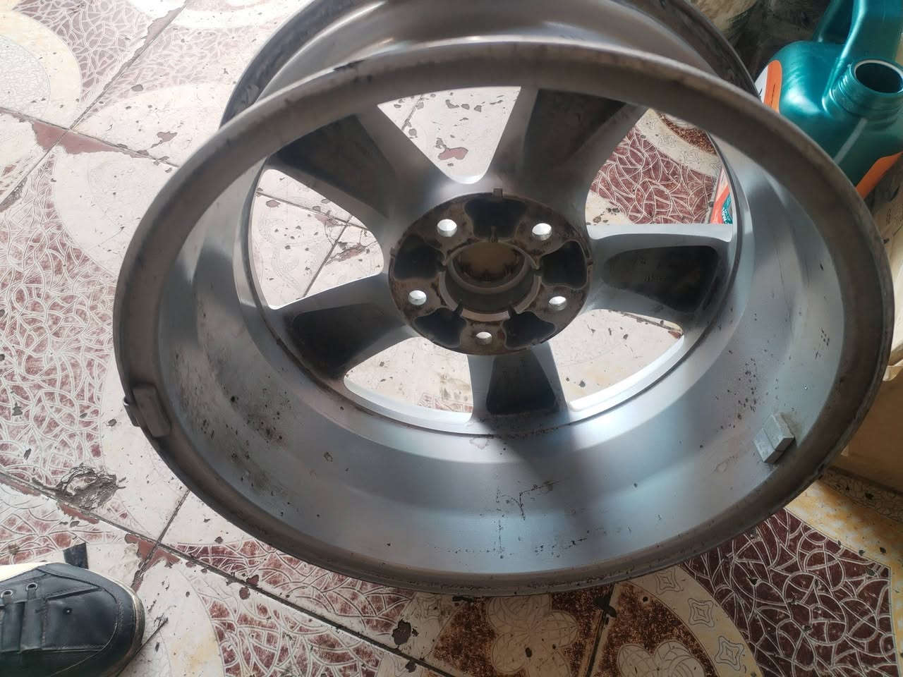 سلام عليكم للبيع ويل كب حجم ١٦ مال وبتمه من ١١ ل ١٥ مكان كوت ***********
