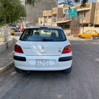 بيجو فرنسي 307 موديل 2005 بيها نقص فقط جامة مثلثة وجاملغ جهه السايق مك...