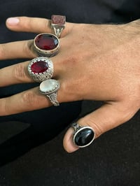 اخوتي محابس فضة البيع ثنين ياقوتات واحد در نجفي والثانيات ماعرفهن السع...