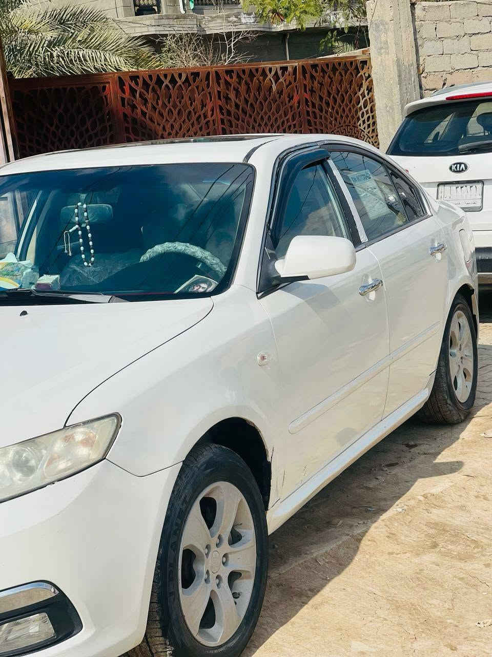السلام عليكم اوبتيما 2009 ماكينه 2000 امتجيه صبغ عام شديت لها منظومه تبريد جديده تبريد ثلج رقم بابل باسمي سنويه 2030 العنوان الديوانيه الحمزه الشرقي سعر85 رقم ***********

