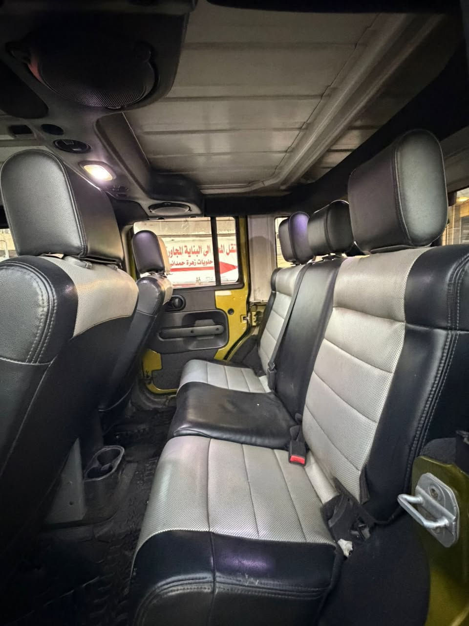 الموديل: جيب رانكلر خليجي رقم بغداد
السنة: 2008
النوع: SUV / دفع رباعي 4×4
بلد الصنع: الولايات المتحدة الأمريكية  
__________
🔧 المحرك والأداء
 • نوع المحرك: V6 بنزين
 • سعة المحرك: 3.8 لتر (3.8 V6)  
 • عدد الأسطوانات: 6  
 • القوة الحصانية: حوالي 205 حصان  
 • عزم الدوران: تقريباً 325 Nm  
 • نظام الدفع: دفع رباعي 4×4
 • ناقل الحركة: يدوي أو أوتوماتيك (حسب
 • أداء معتدل في التسارع بالنسبة لحجم المحرك  
 • مساحة المقاعد الخلفية ليست واسعة للغاية في بعض النسخ القديمة  
السعر (130) ورقه
⸻العنوان بغداد 
للاتصال ***********
