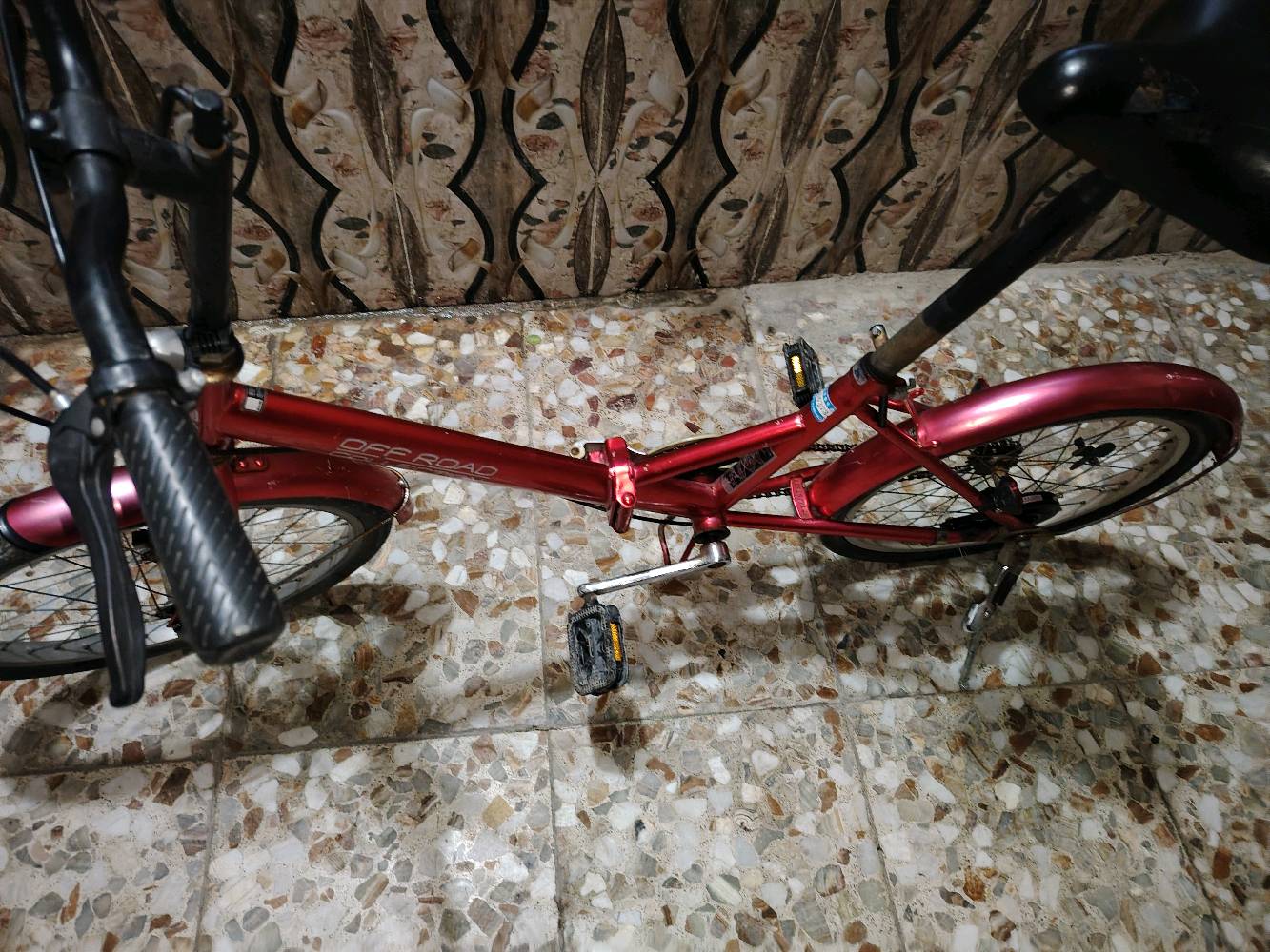 سلام عليكم بايسكل ابو طبكه  لبيع السعر 75 بي مجال حك الجيه  حجم 20 ياباني   مكاني بغداد بلديات شارع المصرف 