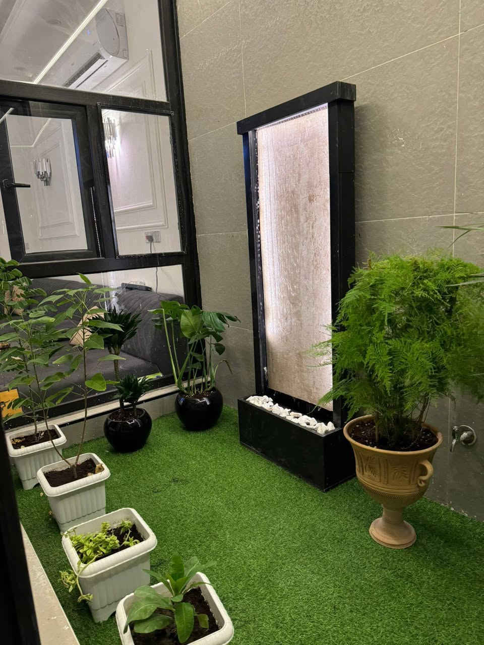 السلام عليكم ورحمه الله وبركاته
متوفر دار للبيع المساحه ١٣٠ متر طابقين
طابو زراعي سند ٢٥ تقسيم حسين مارينا يحتوى البيت على غرفتين نوم كليدور استقبال مطبخ مجمع صحي العنوان زوير الغربي للاستفسار اتصل على الرقم ***********
