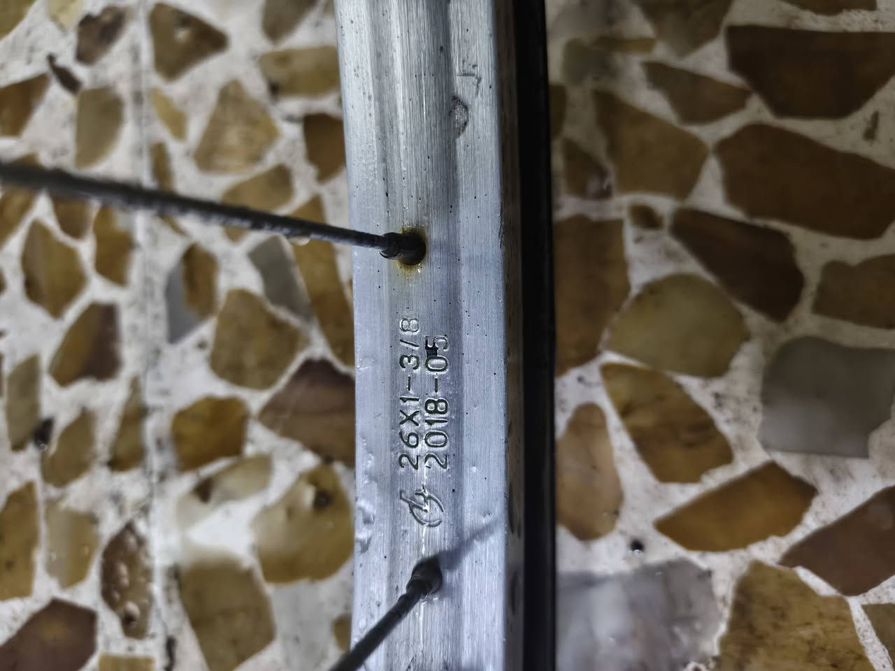 السلام عليكم بيسكلات للبيع حجم 26الابيض100الاسود110العنون موصل حي سومر للتوصل وتساب ***********
