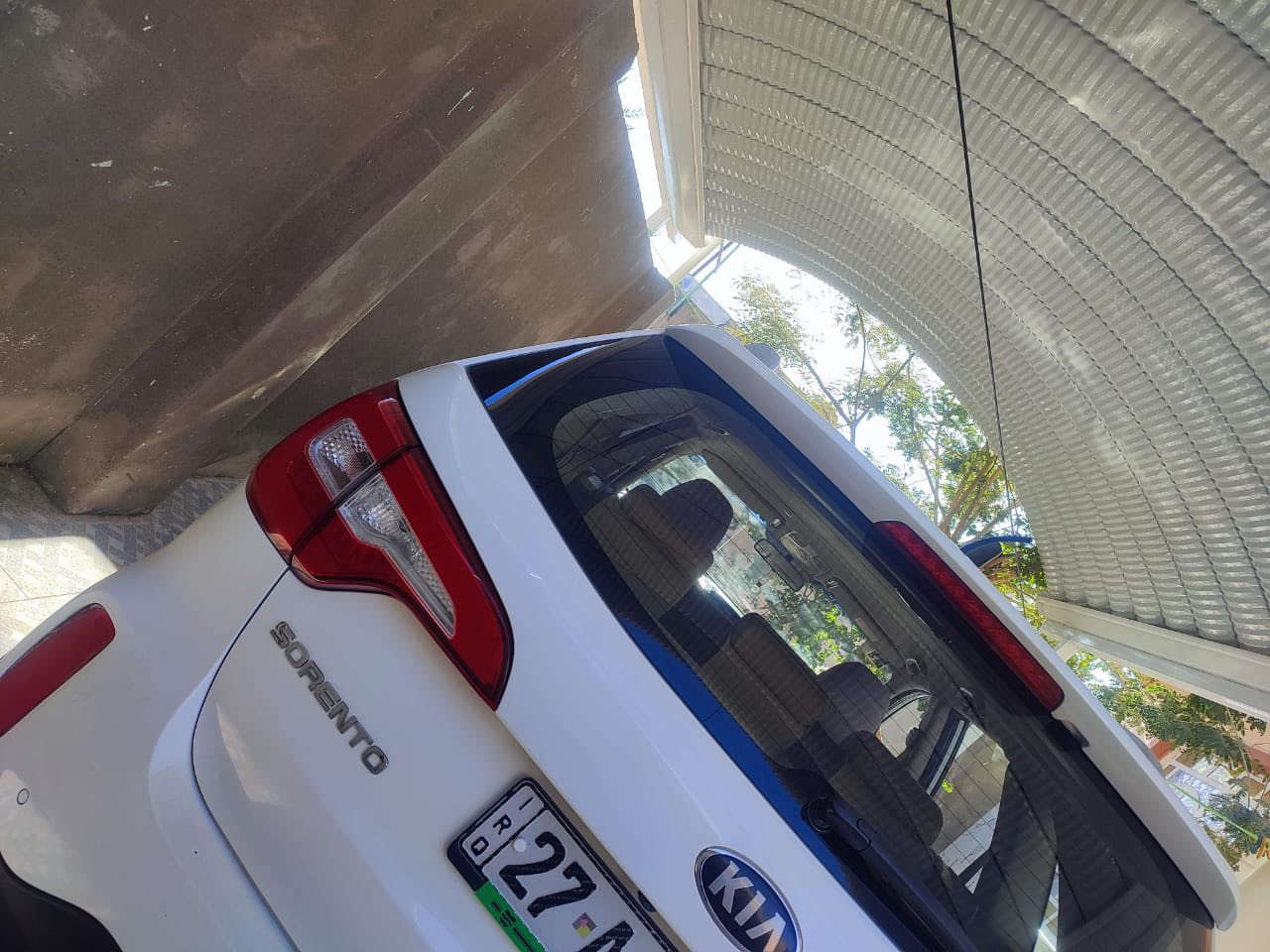 للبيع سياره سورنتوا موديل 13 شكل ال 15 وارد خليجي 6 سلندر كفاله من الصبغ والتبديل فقط بارد كد شبر باب عكس السائق گير ومكينة كفاله   تدفئة تبريد  كله شغال تخم تاير باتري جديد داخلها كلش نظيف سنوية لل 30 بأسم الوالد تحويل ثاني  يوم السعر 190 وبيها مجال مكان السياره بصره قضاء المدينه. ***********
