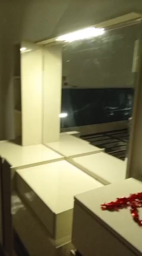 غرفة للبيع بسعر مناسب .
يثرب المزاريع .
للاستفسار ***********
