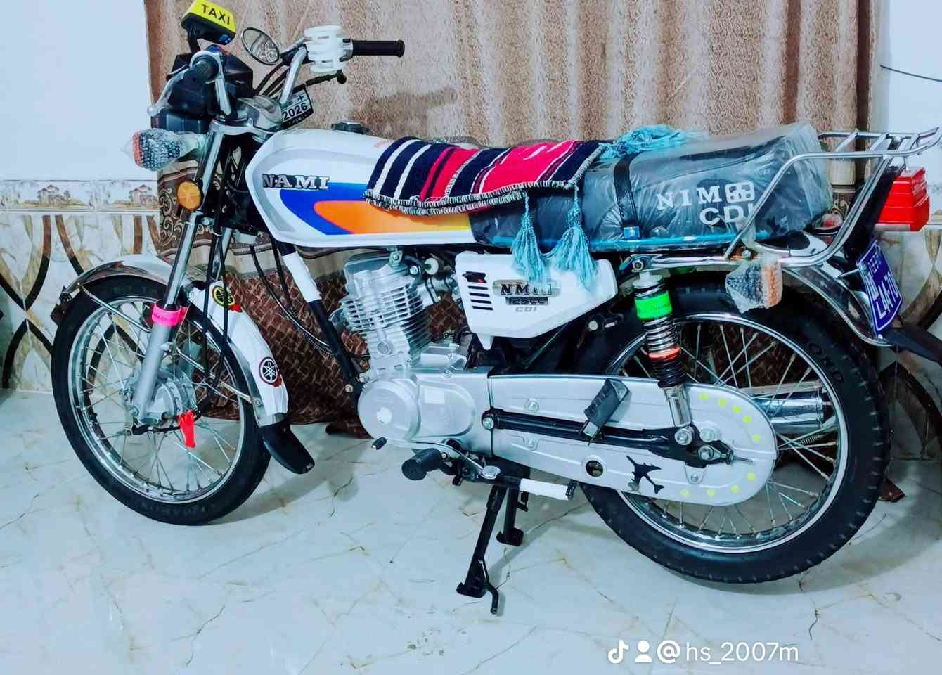 موطور لبيع بسعر 700وبيه مجال نفس الصور غراض كله اصلي بس محرك متيز وشاصي متياز وراق كامله فيس مفتوح ورقم موجود ***********
