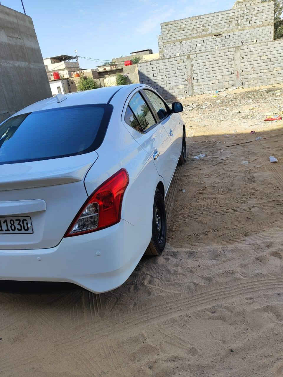 نيسان سني هندي موديل 2024ماشيه 8000سيارة مكفوله من الحادث والصبغ بيها شخوط بيسطه السعر132مكان السيارة البصرة كرمه علي السيارة بأسم شركة وكاله عامه بأسمي رقم الهاتف***********
