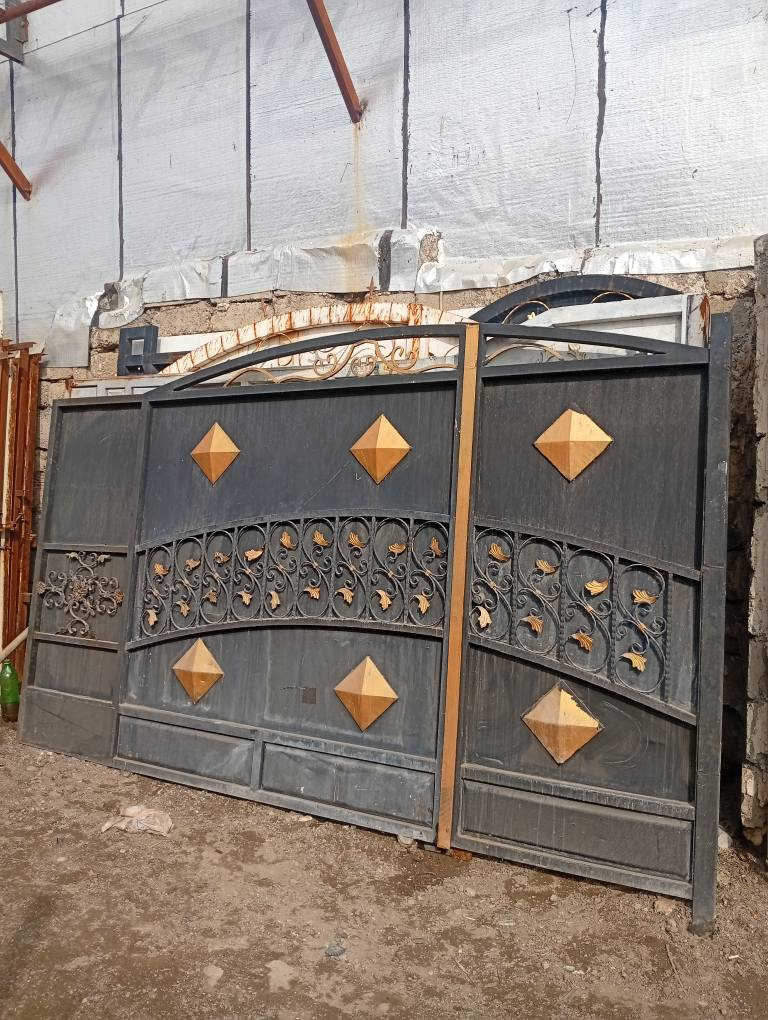 للبیع باب سلایت عرض3.20مکان کرکوک
*********** كركوك, العراق
