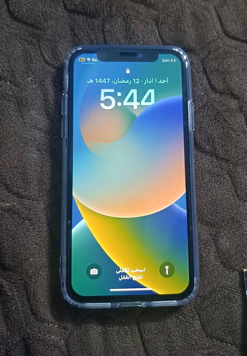 من رخصه الادمن //اكس عادي للبيع او مراوس بشي اعلئ بس اذا مراوس افضل
اكس عادي مبدل بطاريه100وفطر بل ضهر خفيف ذاكره64
سعر140وبيً مجال

***********
