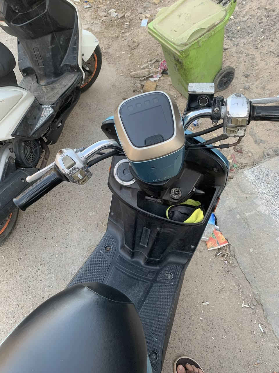 ‏بوليسي دراجة نظيفة مكاني بلديات السعر 900 وبيها مجال***********
🏍️🏍️
