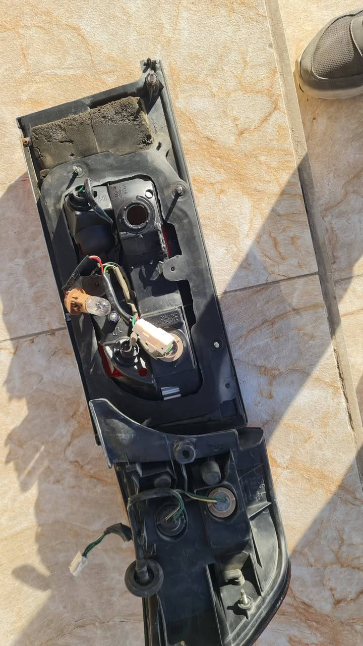 السلام عليكم غراض راس ثور فلات للبيع
تخم بك لايت كامل تفصيخ جديد 

لايت تخم كرستال

تايرات واحد بلاك اصلي جديد حجم ١٥/٦٥/١٩٥

وثاني ٢٠٥

كلهن شلع ب ١٥٠ وبيهن مجال 

عنواني نجف


**إذا كنت صاحب هذا الإعلان وتريد حذفه لأي سبب، رجاءا أرسل رسالة إلى الدعم الفني**