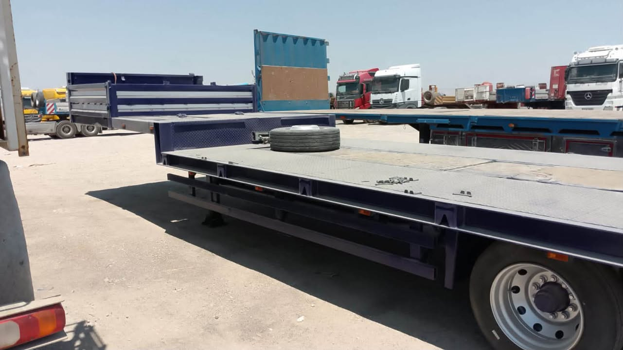 لولودر للبیع 4 دناکر بی بی قیاس 19.5 تایرات جدید و صبخ جدید و طخم کهربائیات البکلایتات و کلوبات کل جدید و بی وینج کبیر قوی یسحب 30 طن 
العرض 280.سم 
الطول کامل 13.60.سم 
الکاعیە 9.70. سم
***********

