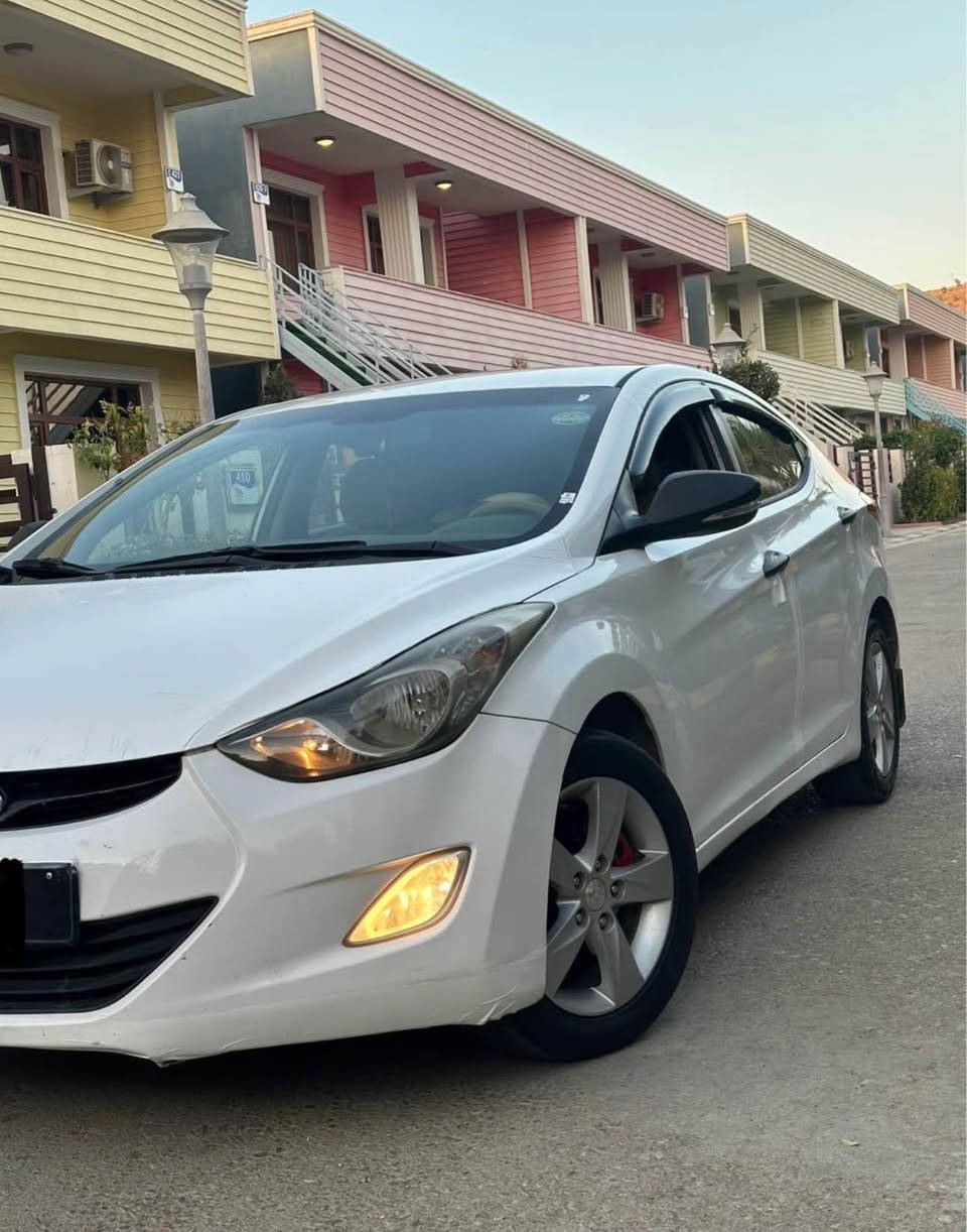 هونداي النترا  موديل ٢٠١٣ خليجي مكينة ١٦ي دوش مرغوب  نةرمة تةزرةية نيو مواسةفاتة  گيرو مكينة كارةبايات بةشةرت تةقةو رةقةي بةشةرتة تازة پشت و پيشم توند كرديتةوة هةموو شتم گورية بي مةسرةفة سيارةكي سبوخ ٣پارجةيً بةس پةمپة بي داخلي بي معجون نرخي ١٠٥ورقة و هةندةك معامةلة  ناونيشان شقلاوة ژ.م *********** شقلاوة, أربيل
