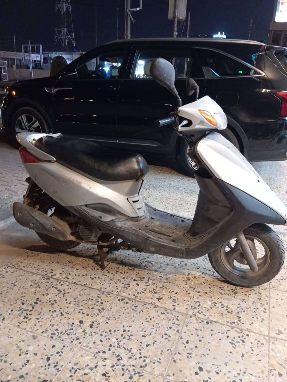 سلام عليكم
بيع دراجه ابريز 

مكان الحريه 

سعر 550بيه مجال 

مكينه نضيفه
 رقم ***********
