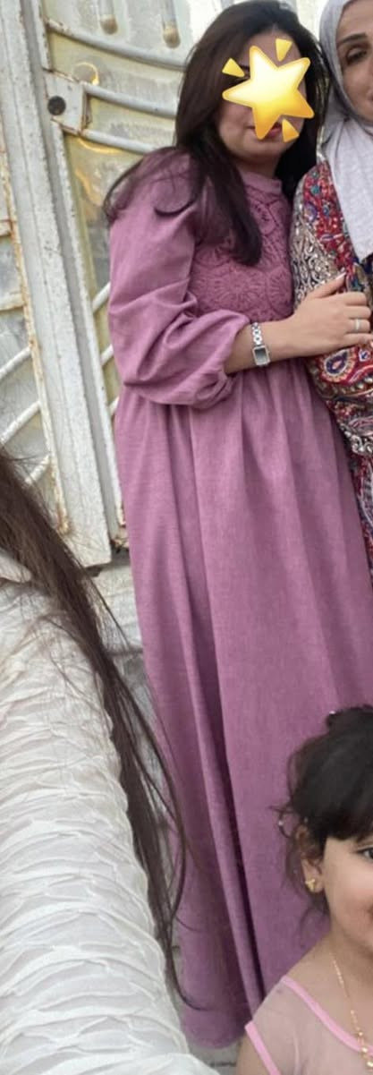 هلو بنات 🥺
عندي هذني الفساتين لابستهم ع لبسه وحده واريد أبيعهم 

يلبسون لحد وزن ٦٥ 

الجوزي لبسته ع كد العقد ورجعت يعني كلهم حيل جديدات 

الي تريدهم خلي تراسلني ♥️


**إذا كنت صاحب هذا الإعلان وتريد حذفه لأي سبب، رجاءا أرسل رسالة إلى الدعم الفني**