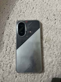 بوكو F7  wكامل ملحقات شاحنه 90 مع كفرات ثنين شفاف واسود  ذاكره 512 بطا...