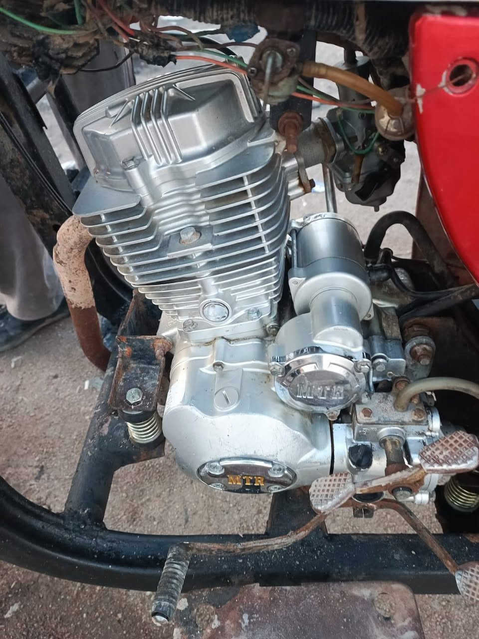 السلام عليكم
ستوته للبيع موديل 2018 اوراق اصولية كاملة الون الاصلي  برتقالي محرك جديد مامفتوح برغي
ستوتة نظيفه وحلوة تجي وتشوفه بعينك 
الرقم ***********
