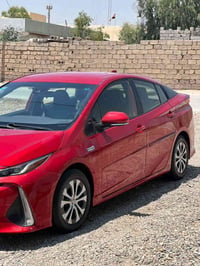 تيوتا بريوس هايبرد 2022 فول مواصفات XLE  محرك 1800 هايبرد  مانع تصادم ...