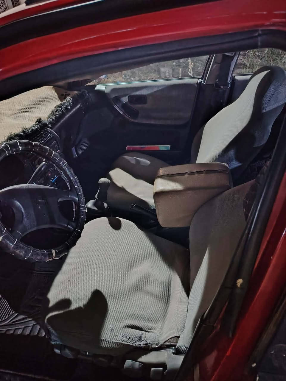 السلام عليكم
مكلف بل نشر 
سياره نيسان صني موديل ٩٢
جامات كهرب
ستيرن بور
رقم مسطرة جديد
كير عادي 
٤ابواب صبغ معجون قليل
شرط التحويل
السعر ٣٧ وبيها مجال قليل 
***********
