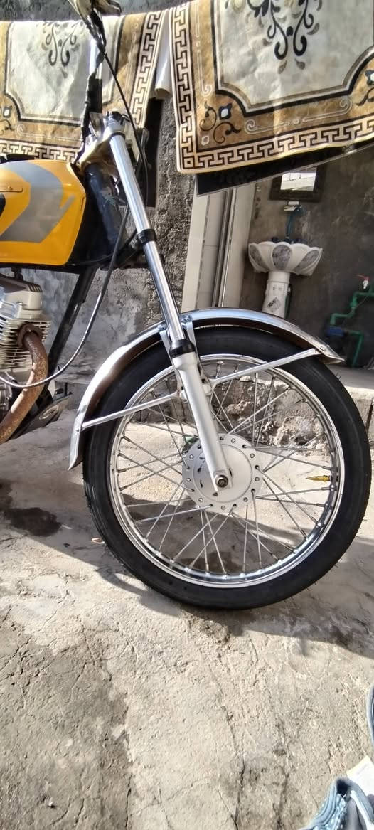 سلام عليكم خوان دراجه ادوات للبيع نضافه فول ومكفول محرك رابيدو جديد 2023 الدراجه صوره والله وحلوه تفوتك. يل شراي وبيع مستعجل عمي كفاله عامه العنوان البصرة الهارثه قرب مفرق معمل الورق عمود 272 ماتعبك عشارع السعر 450 وبيه مجال للطيبين وورب الكعبه. رقم 📱 الهاتف *********** الزبير, البصرة
