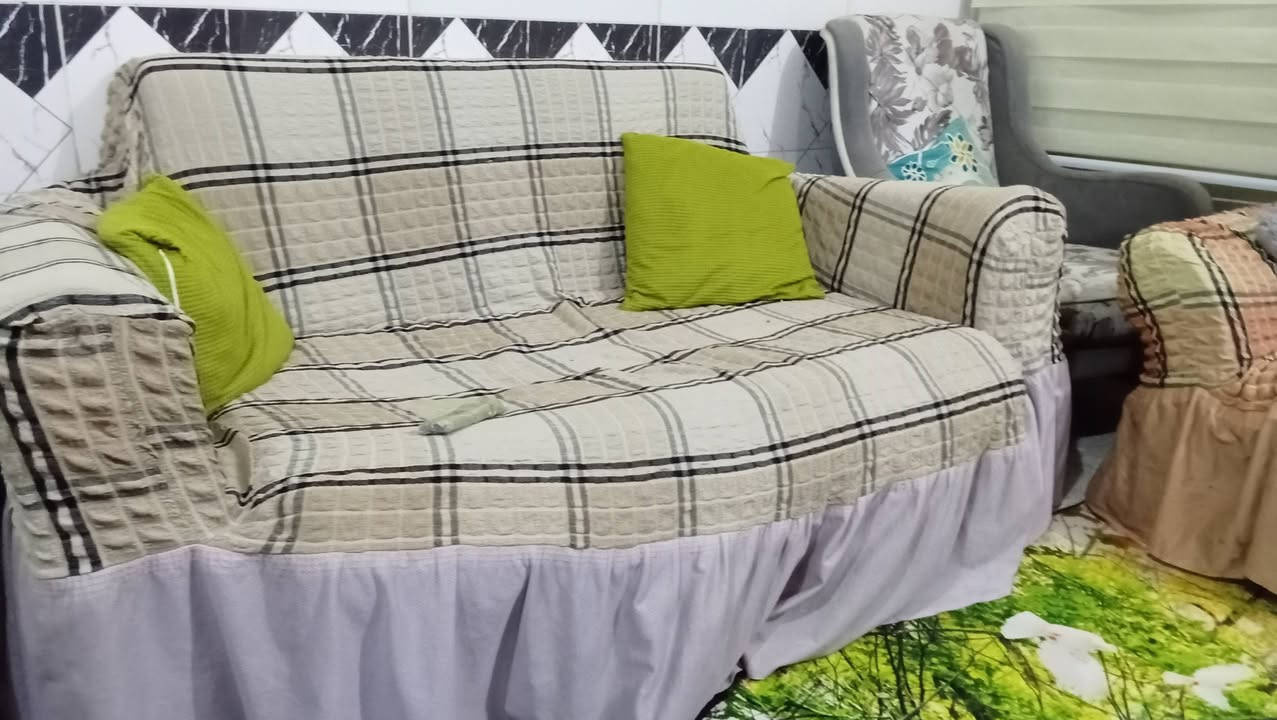 سلام عليكم قنفات للبيع 10مقاعد سعر 50الف الرقم👈🏻***********
