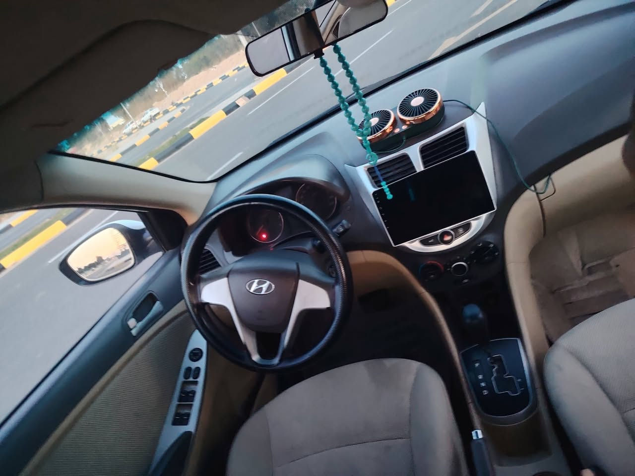 السلام عليكم ورحمة الله وبركاته
للبيع اكسنت مديل 2015

سياره خليجيه مكفوله كير ومكينه

خير من الله سياره جاهزه مابيهة اي نقص

تبريد صدر تايرات مكينه 1600 المرغوبه نصبتهة تخبل ضررهة بارد بل جاملغ الوره

فقط الباقي كفاله سياره مكانهة واسط عزيزيه سنويه هزه جديده لسنه ٢٠٢٨ باسمي تحويل ثاني يوم  للاستفسار

***********  سعر ٩٥ وبي مجال
